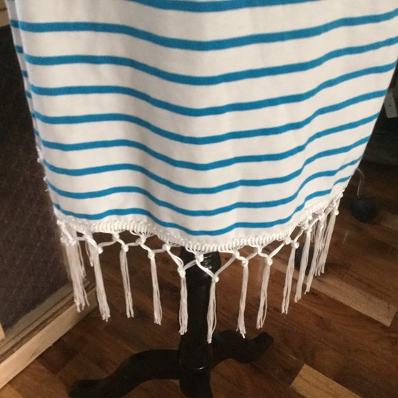 Nautical looking dress - Picture 3 of 6